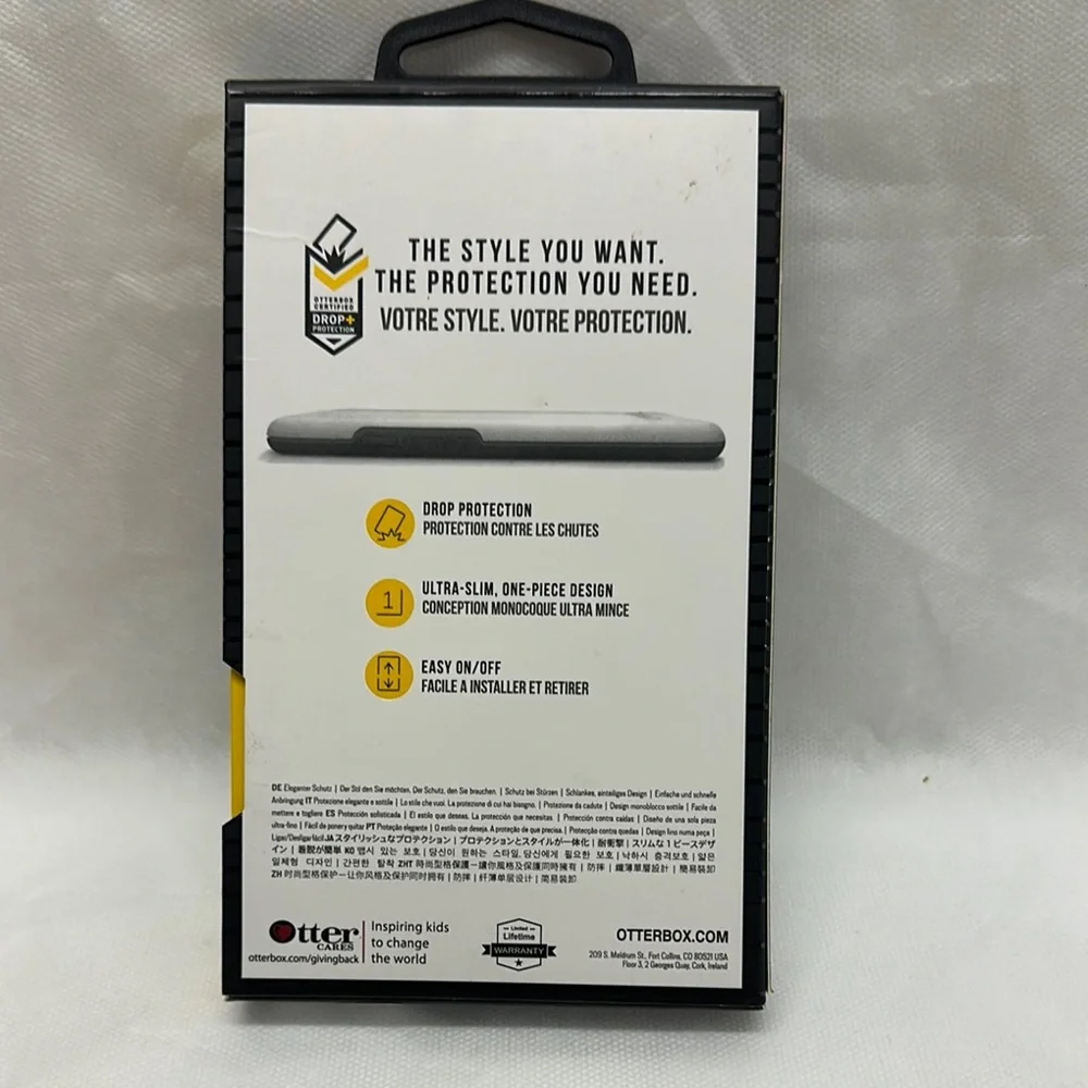 OtterBox sleek black